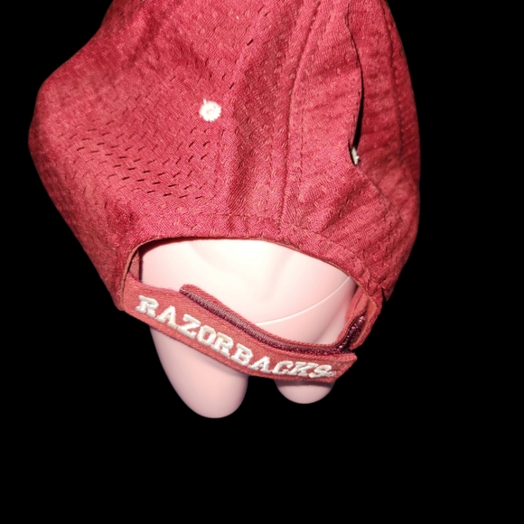 Arkansas Razorbacks Cap - Picture 2 of 3